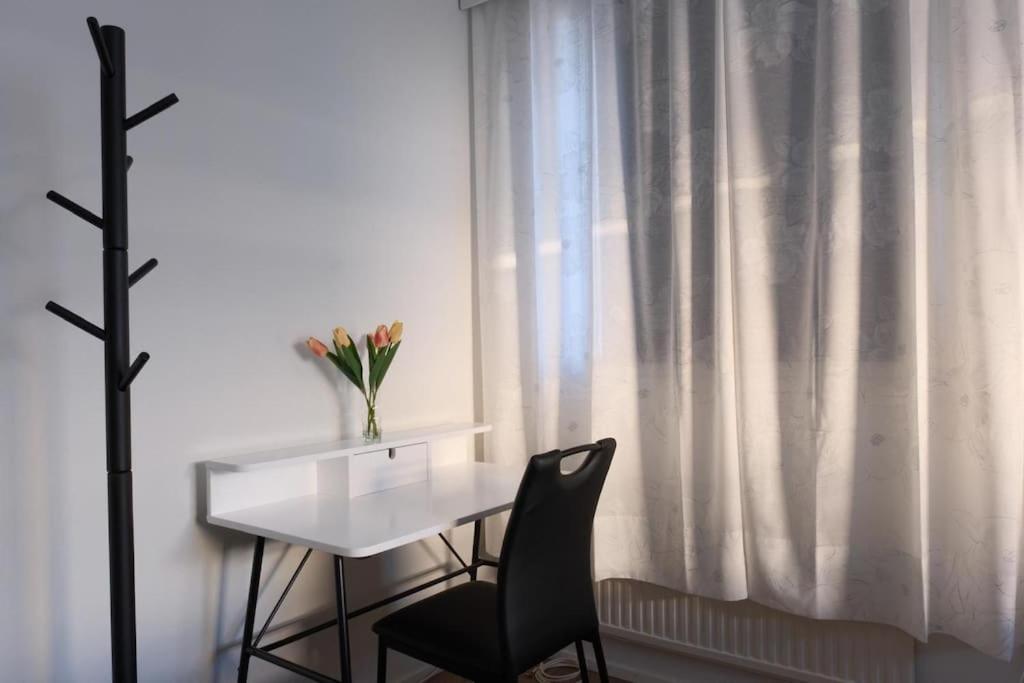 Happily In Center Appartement
